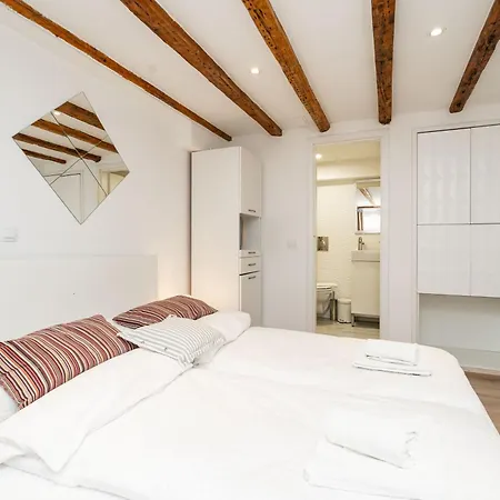 Casa de hóspedes Two Friends Palace 3*