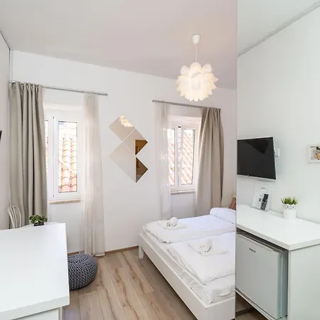 Two Friends Palace Guest house 3*