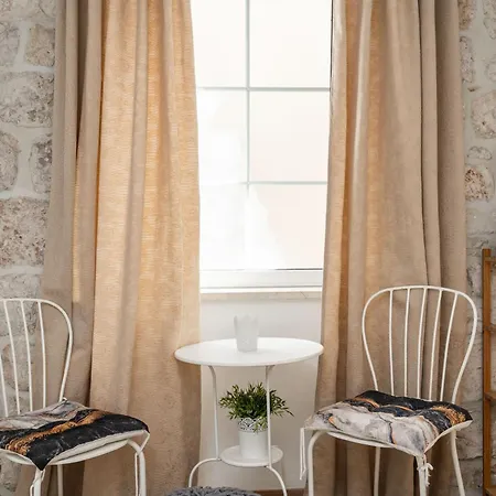 Two Friends Palace Guest house