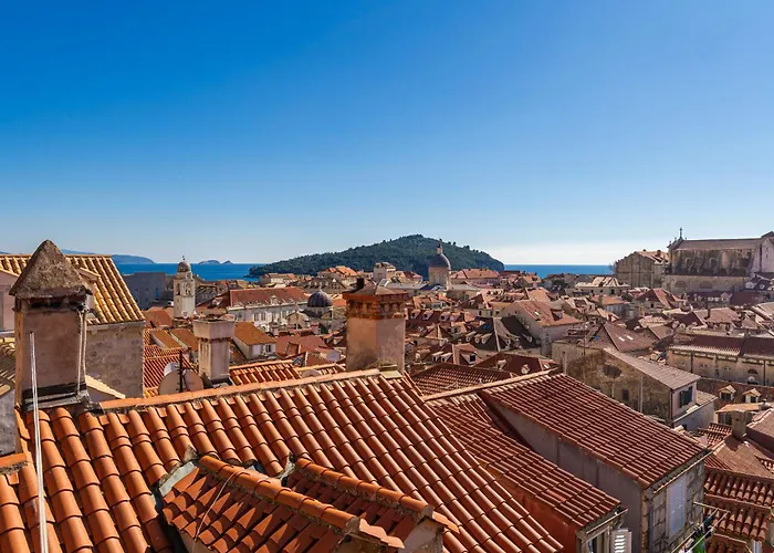 Two Friends Palace ゲストハウス 3*