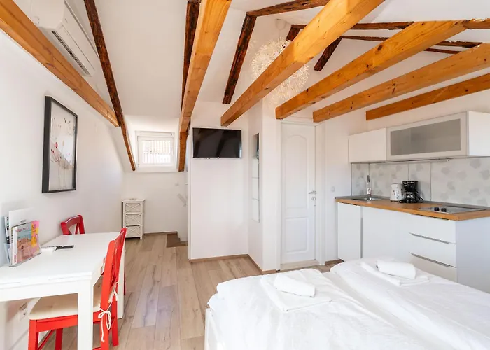 Two Friends Palace ゲストハウス