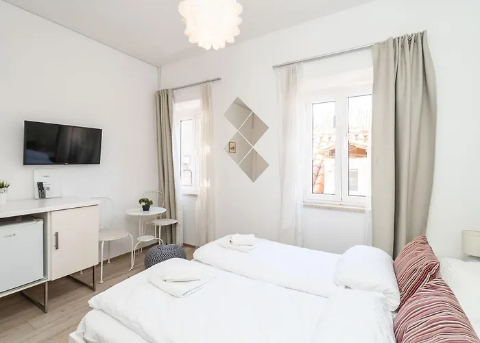 ゲストハウス Two Friends Palace 3*