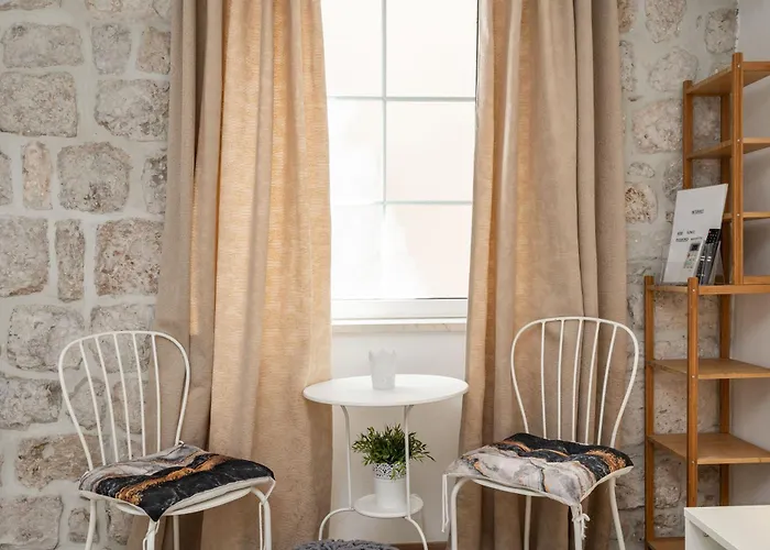 Two Friends Palace ゲストハウス