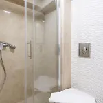 Two Friends Palace בית הארחה 3*